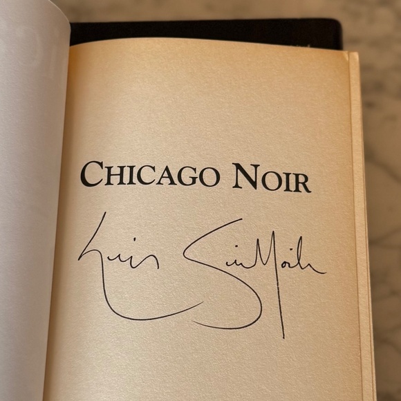 Book Bundle | 3 Chicago Novels - Picture 4 of 8